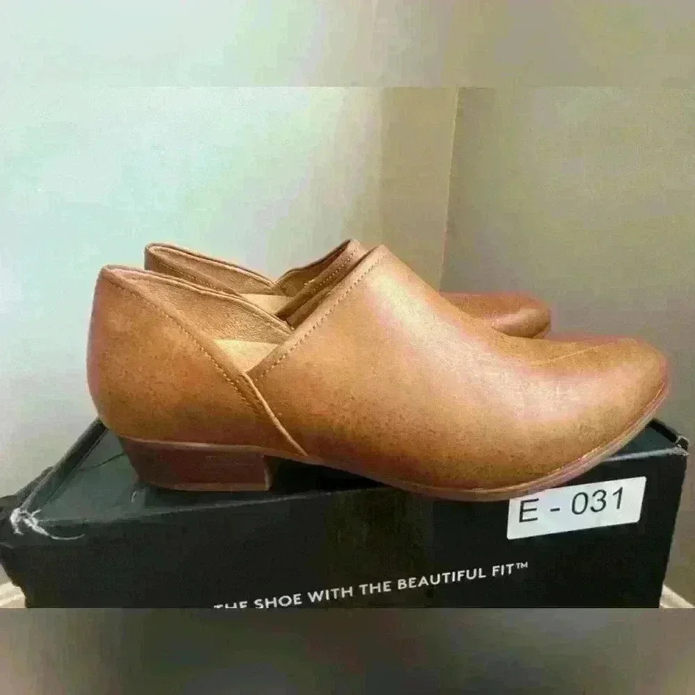 Naturalizer Carlyn Tan Slip-On Pointed Toe Bootie Size 9 Wide - Picture 8 of 9